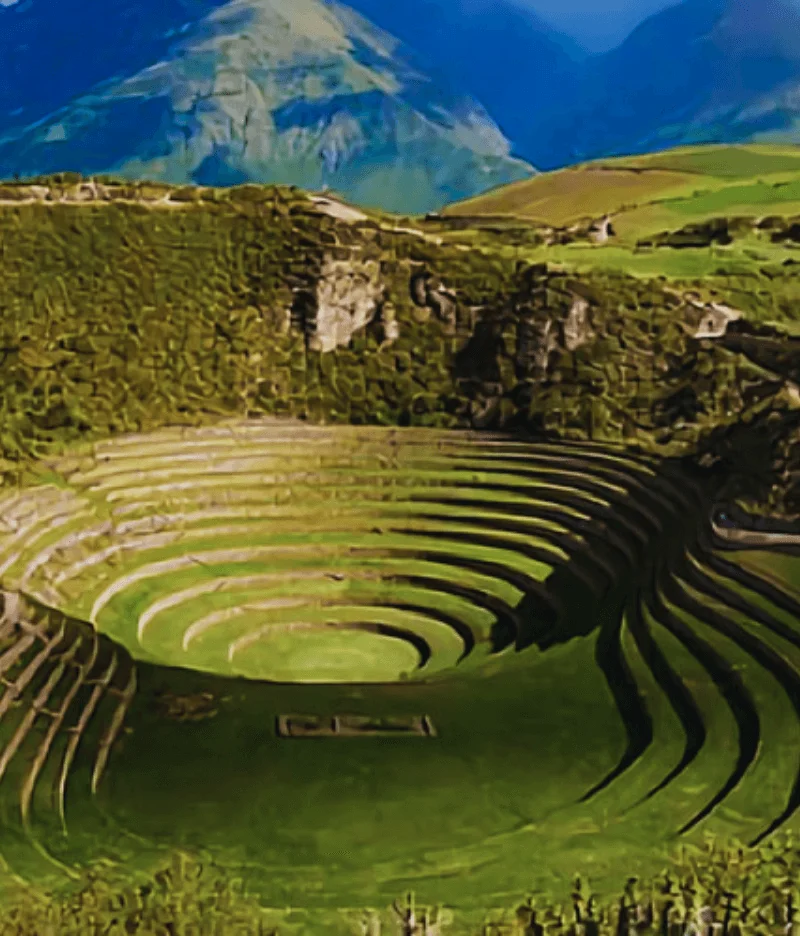 Vista desde las alturas de Moray en Cusco Perú