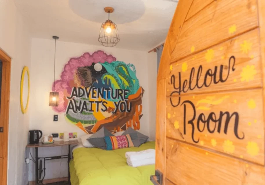 Yellow Room - Habitación Compartida 8 camas - Hospedaje Cusco Supertramo Cusco Hostel